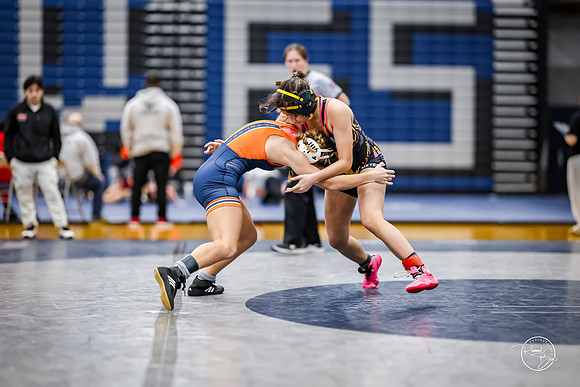 20260103  MV Girls Wrestling Oswego Invite-73