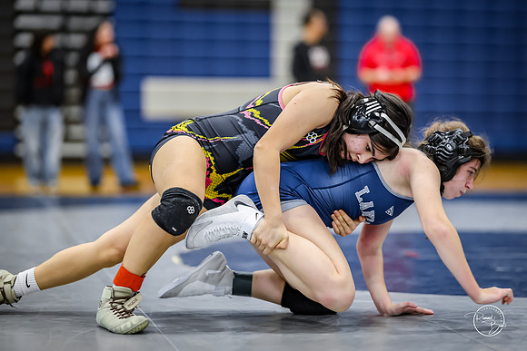 20260103  MV Girls Wrestling Oswego Invite-76