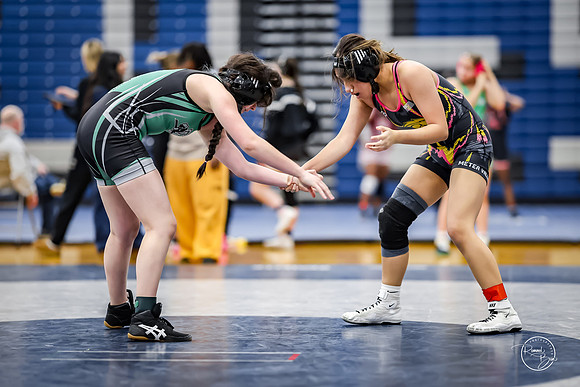 20260103  MV Girls Wrestling Oswego Invite-78