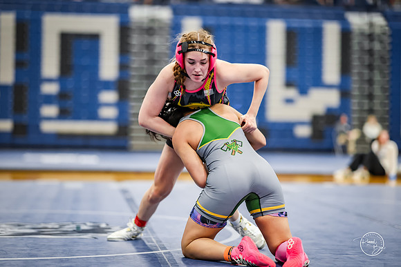 20260103  MV Girls Wrestling Oswego Invite-85