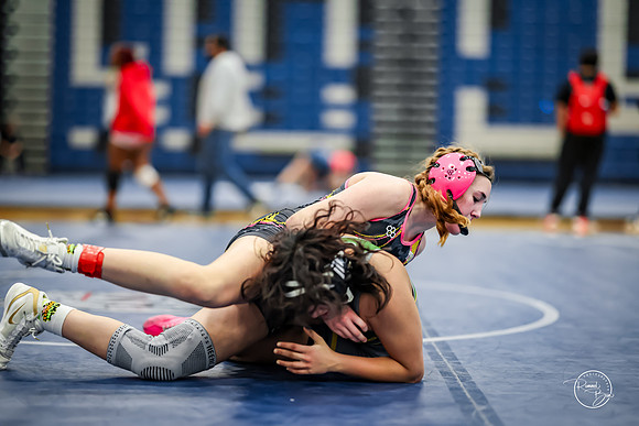 20260103  MV Girls Wrestling Oswego Invite-94