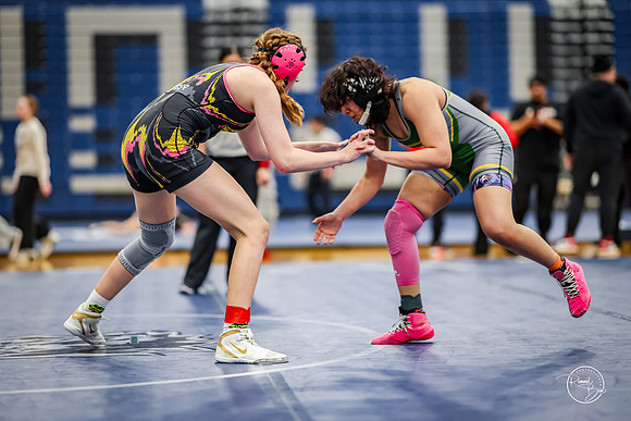 20260103  MV Girls Wrestling Oswego Invite-97