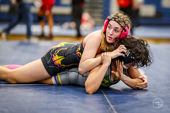 20260103  MV Girls Wrestling Oswego Invite-100