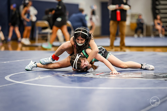 20260103  MV Girls Wrestling Oswego Invite-104