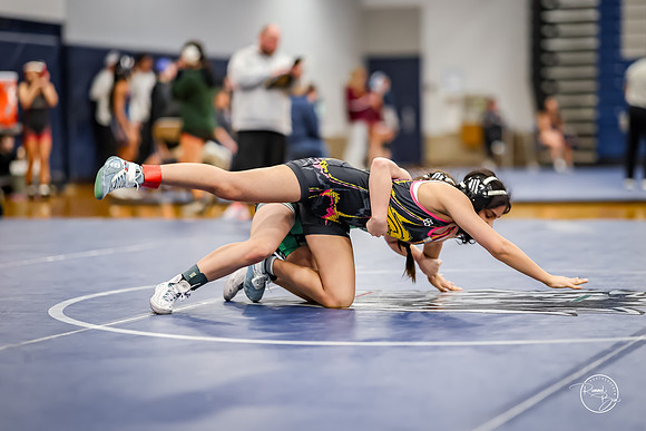 20260103  MV Girls Wrestling Oswego Invite-106