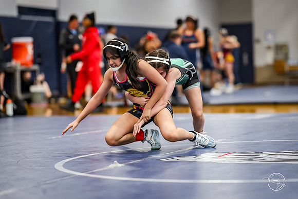 20260103  MV Girls Wrestling Oswego Invite-108