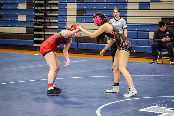 20260103  MV Girls Wrestling Oswego Invite-111