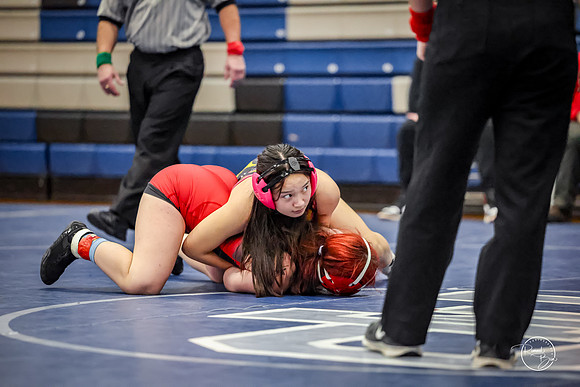 20260103  MV Girls Wrestling Oswego Invite-116