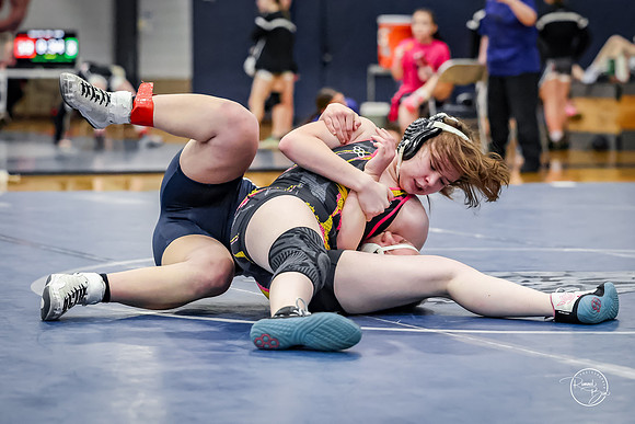 20260103  MV Girls Wrestling Oswego Invite-121