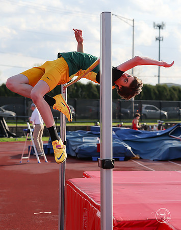 20260421 Naperville Central Meet-179