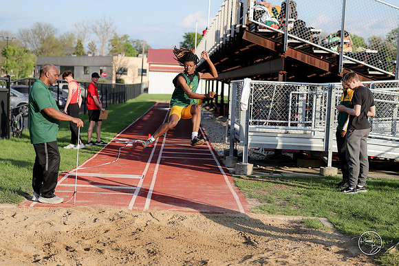 20260421 Naperville Central Meet-250