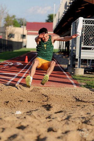 20260421 Naperville Central Meet-267