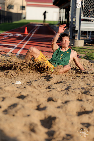 20260421 Naperville Central Meet-271