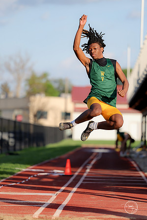 20260421 Naperville Central Meet-273