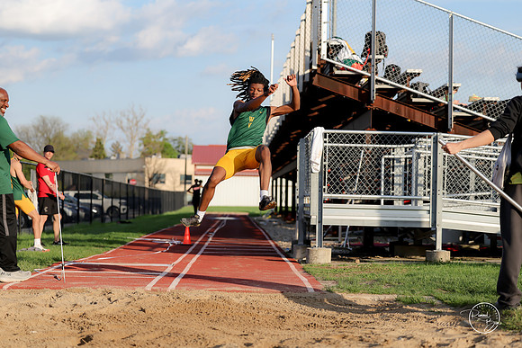 20260421 Naperville Central Meet-294