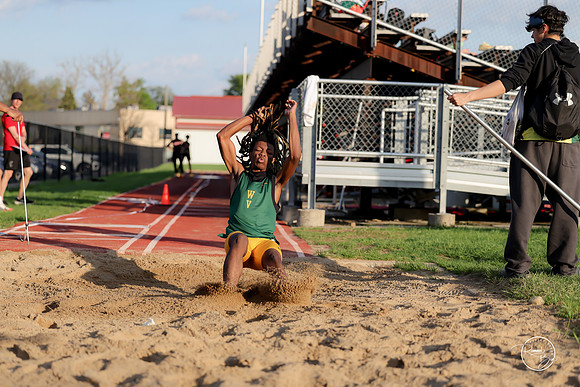 20260421 Naperville Central Meet-300