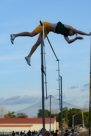 20260421 Naperville Central Meet-420