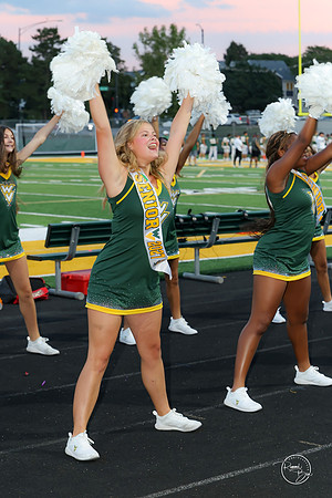 20260911 Dance Team Sidelines-15