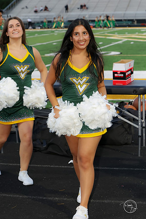 20260911 Dance Team Sidelines-19