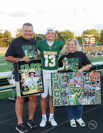 20260911 Senior Night Football-40