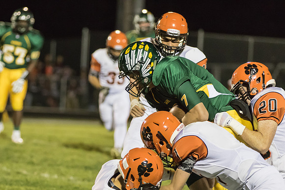 WVHS vs WWSHS 10-02-15 -18