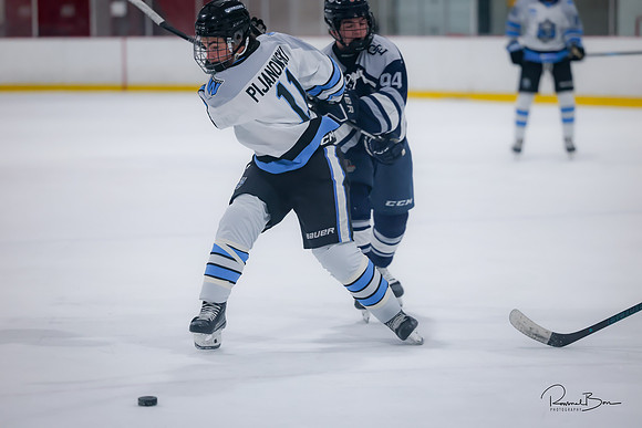 20241123 Varsity Oswego-1