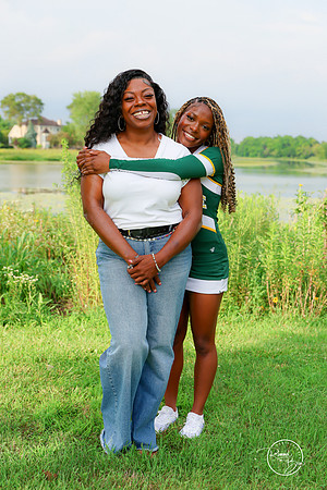 2026 Senior Cheer Moms-8