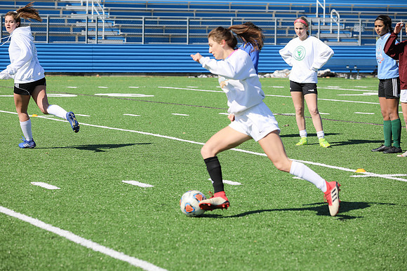 20200307 WV Girls Soccer Practice-177