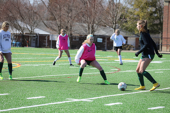 20200307 WV Girls Soccer Practice-225