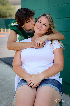 2024 WV Football Moms-15