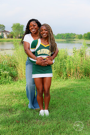 2026 Senior Cheer Moms-6