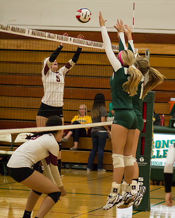 WV-GirlsVBall-6867