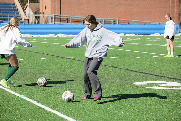 20200307 WV Girls Soccer Practice-18