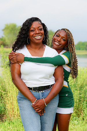 2026 Senior Cheer Moms-9