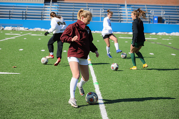 20200307 WV Girls Soccer Practice-25