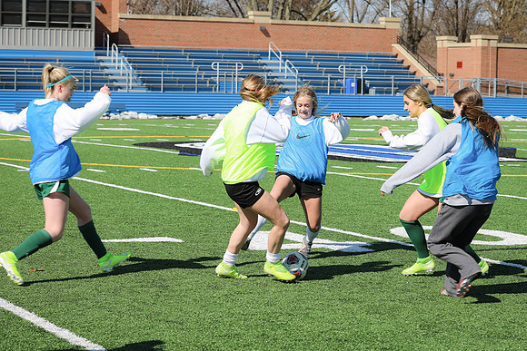 20200307 WV Girls Soccer Practice-62