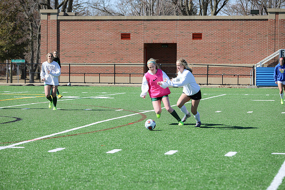20200307 WV Girls Soccer Practice-185