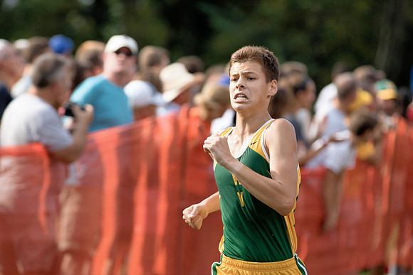 Boys Varsity Leavy Invite-10