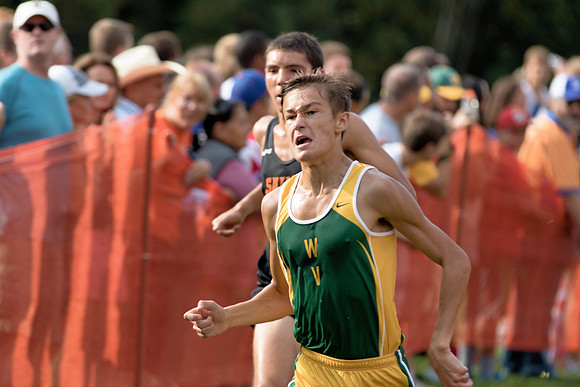 Boys Varsity Leavy Invite-7