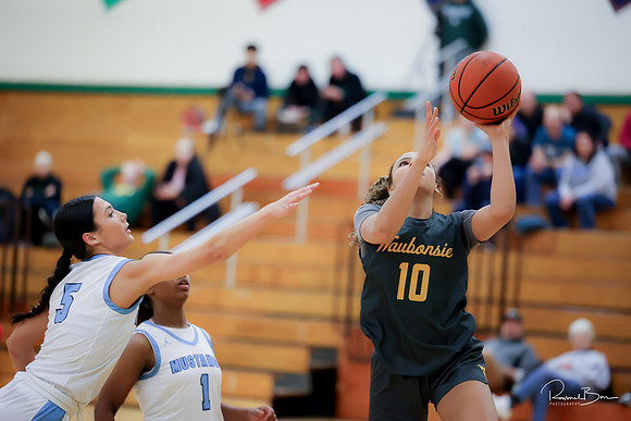 20241121 Downers Grove South-17