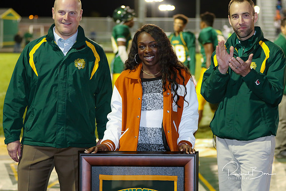 20161014 WV Football vs Naperville North_131